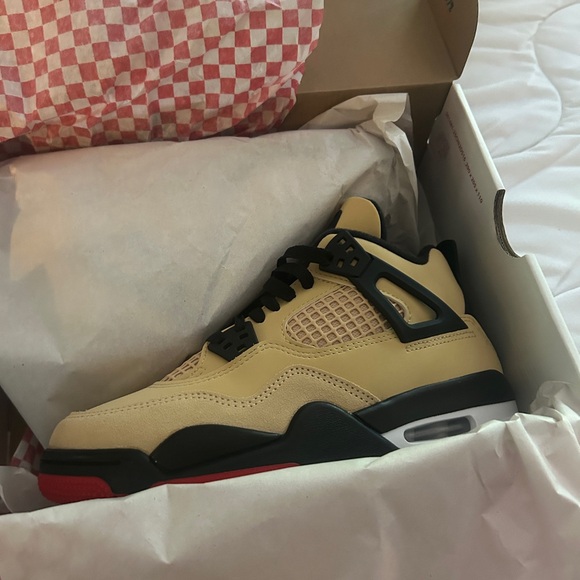 Jordan Beige and Black Sneakers - Picture 1 of 4